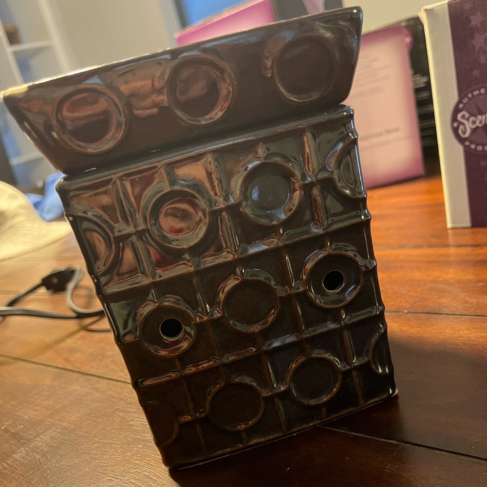 Scentsy Full Size Black Warmer